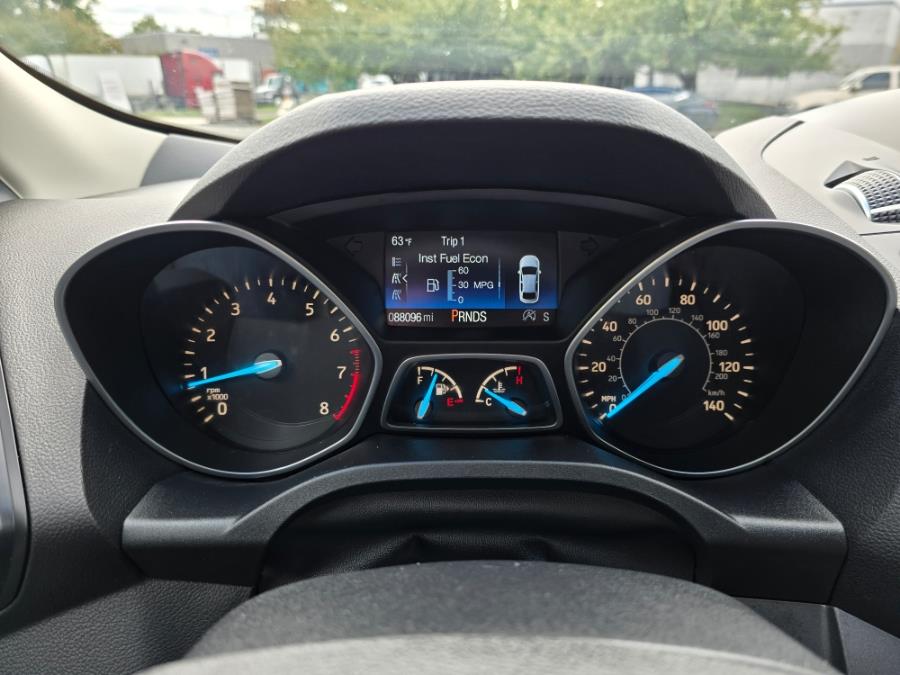 2017 Ford Escape SE 4WD, available for sale in Philadelphia, Pennsylvania | Eugen's Auto Sales & Repairs. Philadelphia, Pennsylvania 2017 Ford Escape SE 4WD, available for sale in Philadelphia, Pennsylvania | Eugen's Auto Sales & Repairs. Philadelphia, Pennsylvania