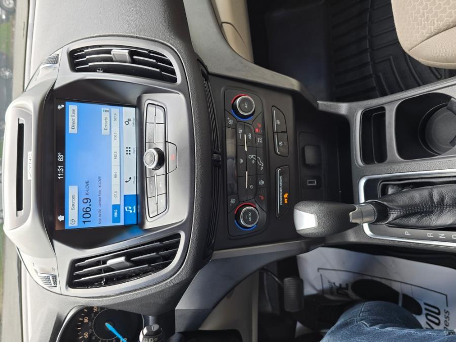 2017 Ford Escape SE 4WD, available for sale in Philadelphia, Pennsylvania | Eugen's Auto Sales & Repairs. Philadelphia, Pennsylvania 2017 Ford Escape SE 4WD, available for sale in Philadelphia, Pennsylvania | Eugen's Auto Sales & Repairs. Philadelphia, Pennsylvania