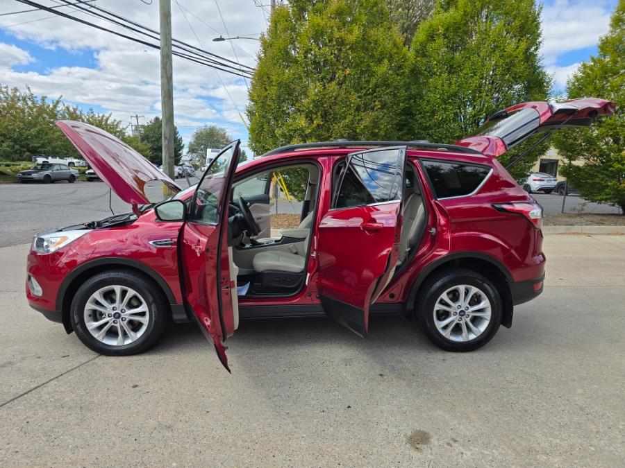 2017 Ford Escape SE 4WD, available for sale in Philadelphia, Pennsylvania | Eugen's Auto Sales & Repairs. Philadelphia, Pennsylvania 2017 Ford Escape SE 4WD, available for sale in Philadelphia, Pennsylvania | Eugen's Auto Sales & Repairs. Philadelphia, Pennsylvania