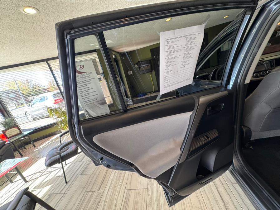 2014 Toyota RAV4 AWD 4dr LE (Natl), available for sale in West Hartford, Connecticut | AutoMax. West Hartford, Connecticut 2014 Toyota RAV4 AWD 4dr LE (Natl), available for sale in West Hartford, Connecticut | AutoMax. West Hartford, Connecticut