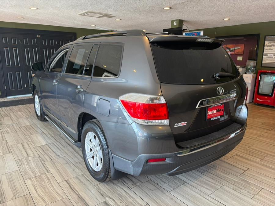 2011 Toyota Highlander 4WD 4dr V6 Base, available for sale in West Hartford, Connecticut | AutoMax. West Hartford, Connecticut 2011 Toyota Highlander 4WD 4dr V6 Base, available for sale in West Hartford, Connecticut | AutoMax. West Hartford, Connecticut
