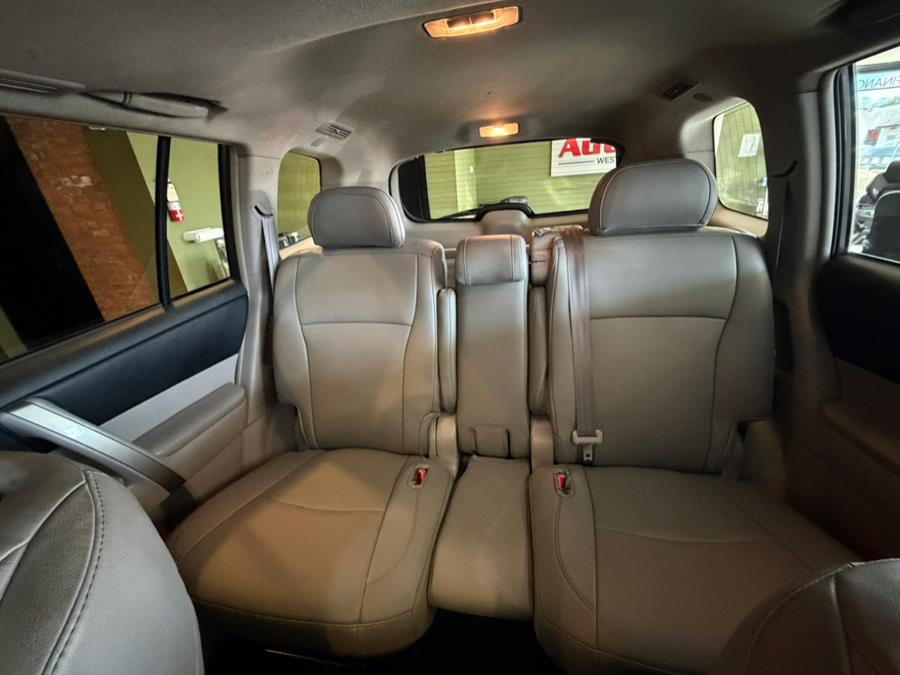 2011 Toyota Highlander 4WD 4dr V6 Base, available for sale in West Hartford, Connecticut | AutoMax. West Hartford, Connecticut 2011 Toyota Highlander 4WD 4dr V6 Base, available for sale in West Hartford, Connecticut | AutoMax. West Hartford, Connecticut