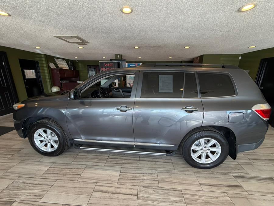 2011 Toyota Highlander 4WD 4dr V6 Base, available for sale in West Hartford, Connecticut | AutoMax. West Hartford, Connecticut 2011 Toyota Highlander 4WD 4dr V6 Base, available for sale in West Hartford, Connecticut | AutoMax. West Hartford, Connecticut