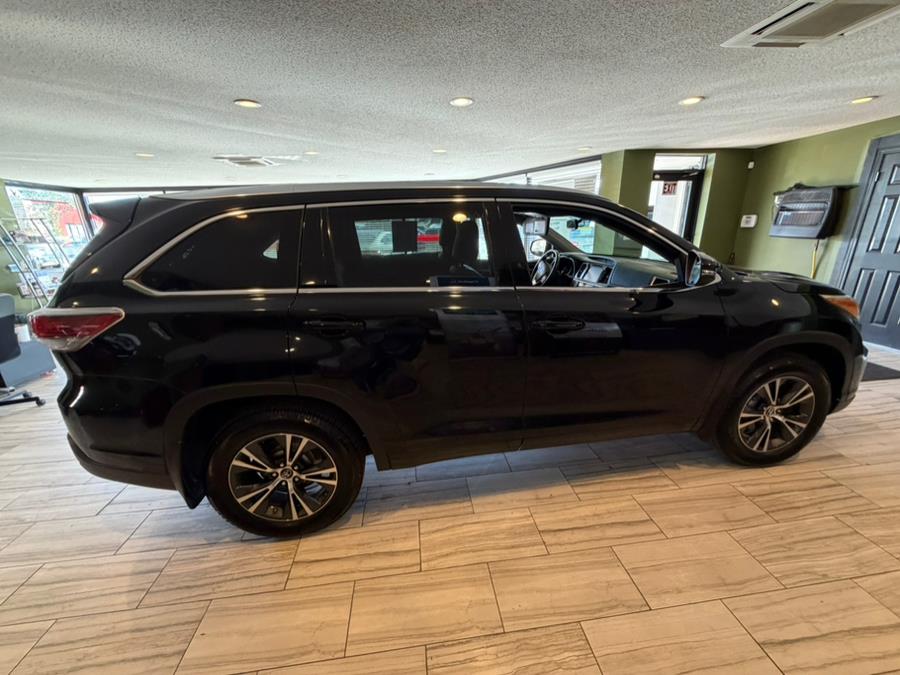 2016 Toyota Highlander AWD 4dr V6 XLE (Natl), available for sale in West Hartford, Connecticut | AutoMax. West Hartford, Connecticut 2016 Toyota Highlander AWD 4dr V6 XLE (Natl), available for sale in West Hartford, Connecticut | AutoMax. West Hartford, Connecticut