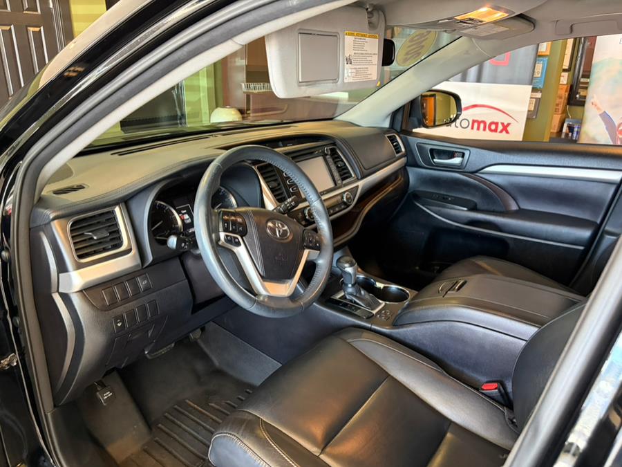 2016 Toyota Highlander AWD 4dr V6 XLE (Natl), available for sale in West Hartford, Connecticut | AutoMax. West Hartford, Connecticut 2016 Toyota Highlander AWD 4dr V6 XLE (Natl), available for sale in West Hartford, Connecticut | AutoMax. West Hartford, Connecticut