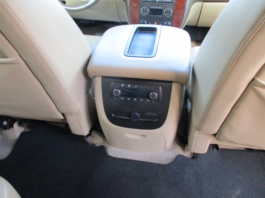 2013 Chevrolet Suburban 4WD 4dr 1500 LT, available for sale in Suffield, Connecticut | Suffield Auto LLC. Suffield, Connecticut 2013 Chevrolet Suburban 4WD 4dr 1500 LT, available for sale in Suffield, Connecticut | Suffield Auto LLC. Suffield, Connecticut