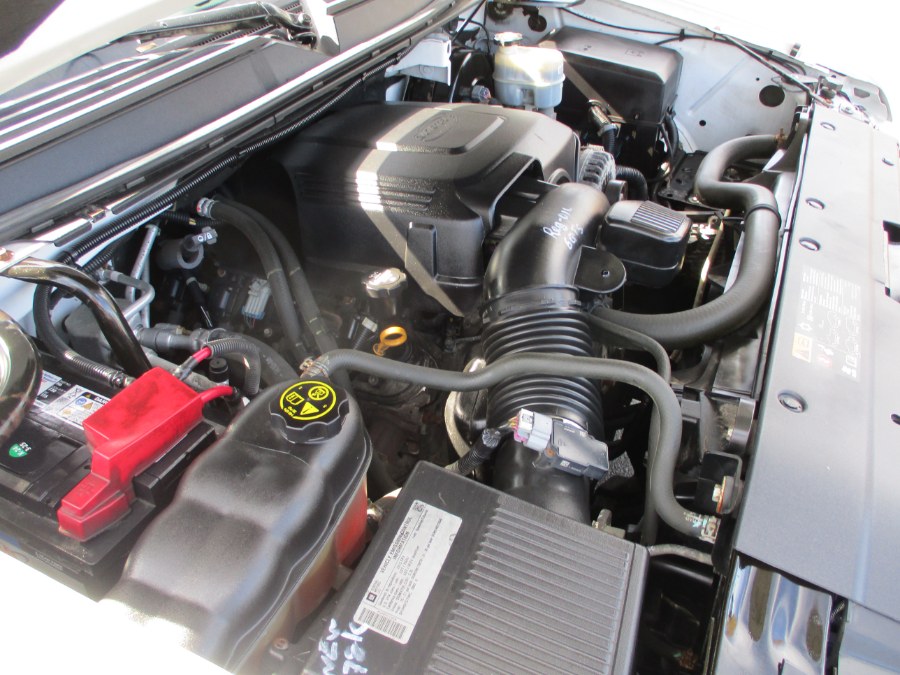 2013 Chevrolet Suburban 4WD 4dr 1500 LT, available for sale in Suffield, Connecticut | Suffield Auto LLC. Suffield, Connecticut 2013 Chevrolet Suburban 4WD 4dr 1500 LT, available for sale in Suffield, Connecticut | Suffield Auto LLC. Suffield, Connecticut