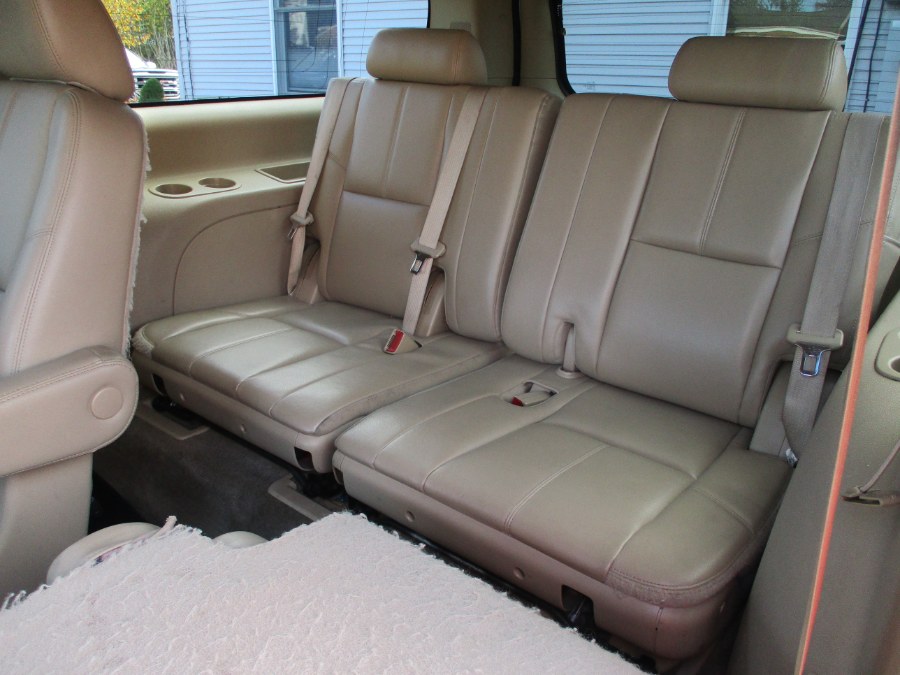 2013 Chevrolet Suburban 4WD 4dr 1500 LT, available for sale in Suffield, Connecticut | Suffield Auto LLC. Suffield, Connecticut 2013 Chevrolet Suburban 4WD 4dr 1500 LT, available for sale in Suffield, Connecticut | Suffield Auto LLC. Suffield, Connecticut