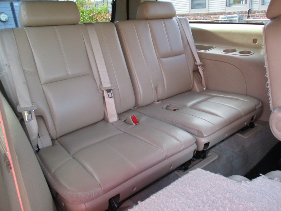 2013 Chevrolet Suburban 4WD 4dr 1500 LT, available for sale in Suffield, Connecticut | Suffield Auto LLC. Suffield, Connecticut 2013 Chevrolet Suburban 4WD 4dr 1500 LT, available for sale in Suffield, Connecticut | Suffield Auto LLC. Suffield, Connecticut