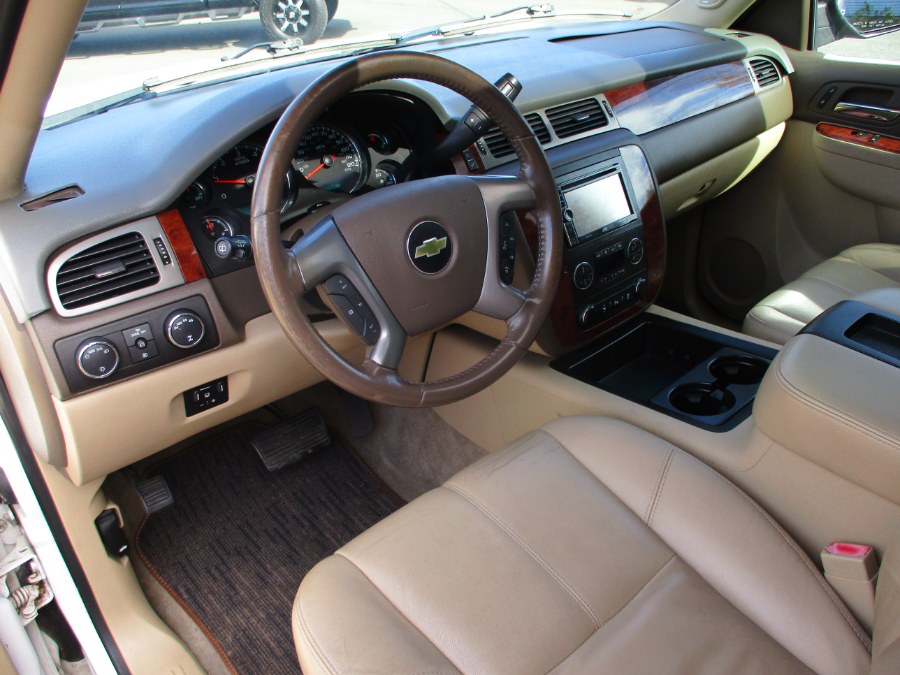 2013 Chevrolet Suburban 4WD 4dr 1500 LT, available for sale in Suffield, Connecticut | Suffield Auto LLC. Suffield, Connecticut 2013 Chevrolet Suburban 4WD 4dr 1500 LT, available for sale in Suffield, Connecticut | Suffield Auto LLC. Suffield, Connecticut