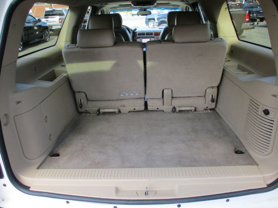 2013 Chevrolet Suburban 4WD 4dr 1500 LT, available for sale in Suffield, Connecticut | Suffield Auto LLC. Suffield, Connecticut 2013 Chevrolet Suburban 4WD 4dr 1500 LT, available for sale in Suffield, Connecticut | Suffield Auto LLC. Suffield, Connecticut