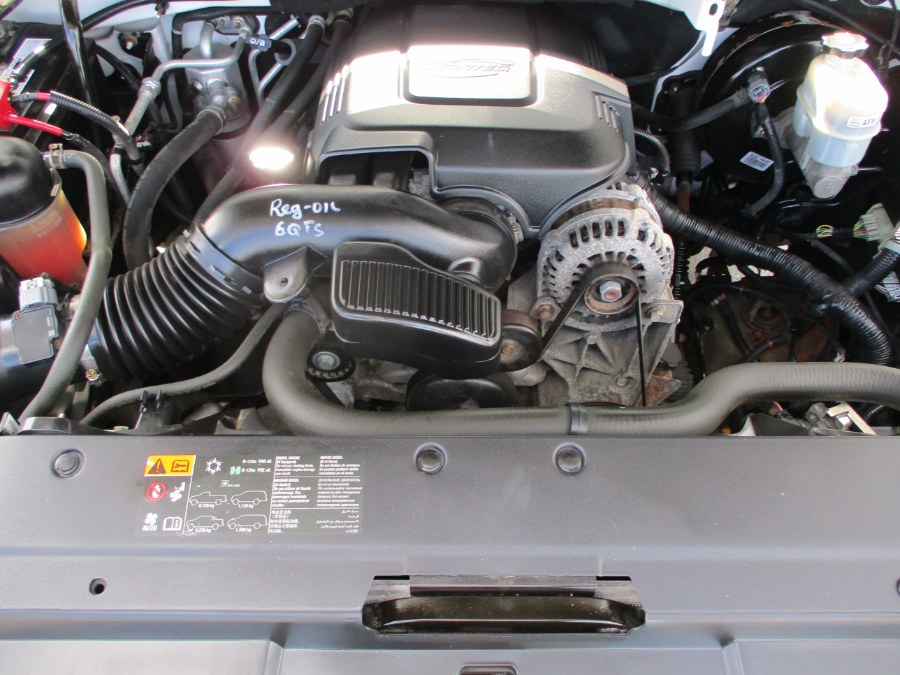 2013 Chevrolet Suburban 4WD 4dr 1500 LT, available for sale in Suffield, Connecticut | Suffield Auto LLC. Suffield, Connecticut 2013 Chevrolet Suburban 4WD 4dr 1500 LT, available for sale in Suffield, Connecticut | Suffield Auto LLC. Suffield, Connecticut