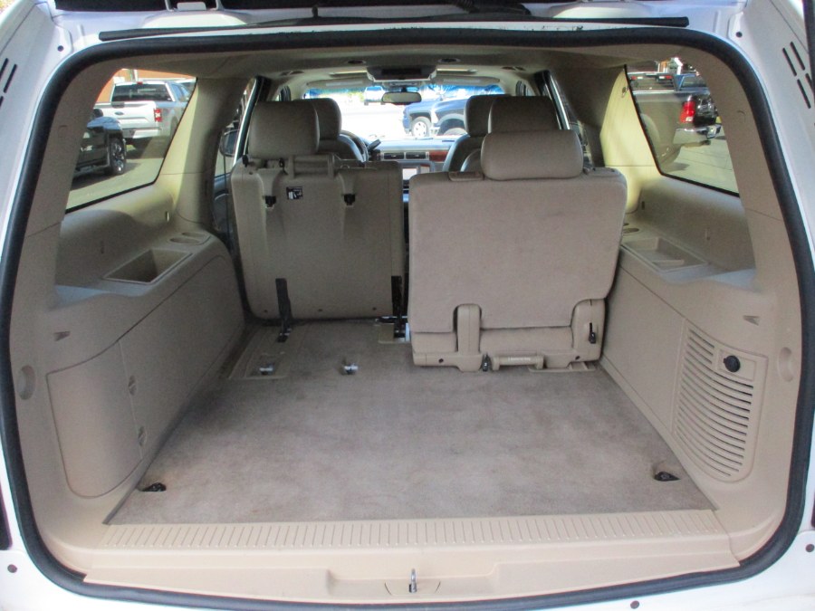 2013 Chevrolet Suburban 4WD 4dr 1500 LT, available for sale in Suffield, Connecticut | Suffield Auto LLC. Suffield, Connecticut 2013 Chevrolet Suburban 4WD 4dr 1500 LT, available for sale in Suffield, Connecticut | Suffield Auto LLC. Suffield, Connecticut