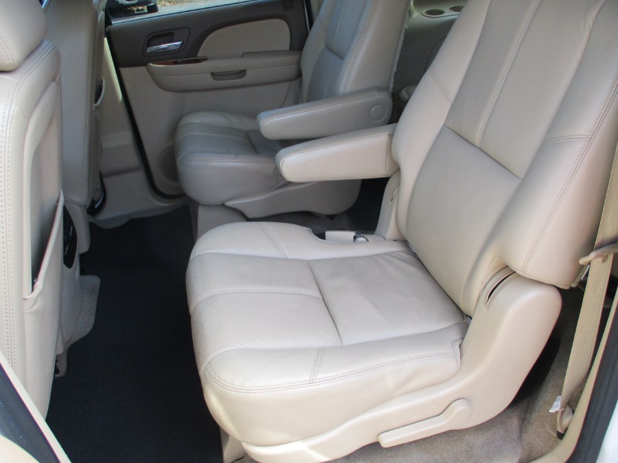 2013 Chevrolet Suburban 4WD 4dr 1500 LT, available for sale in Suffield, Connecticut | Suffield Auto LLC. Suffield, Connecticut 2013 Chevrolet Suburban 4WD 4dr 1500 LT, available for sale in Suffield, Connecticut | Suffield Auto LLC. Suffield, Connecticut