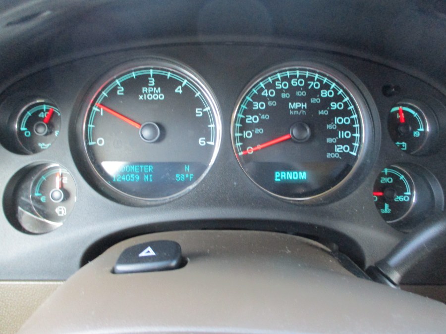 2013 Chevrolet Suburban 4WD 4dr 1500 LT, available for sale in Suffield, Connecticut | Suffield Auto LLC. Suffield, Connecticut 2013 Chevrolet Suburban 4WD 4dr 1500 LT, available for sale in Suffield, Connecticut | Suffield Auto LLC. Suffield, Connecticut