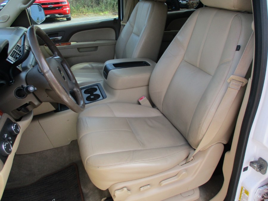 2013 Chevrolet Suburban 4WD 4dr 1500 LT, available for sale in Suffield, Connecticut | Suffield Auto LLC. Suffield, Connecticut 2013 Chevrolet Suburban 4WD 4dr 1500 LT, available for sale in Suffield, Connecticut | Suffield Auto LLC. Suffield, Connecticut