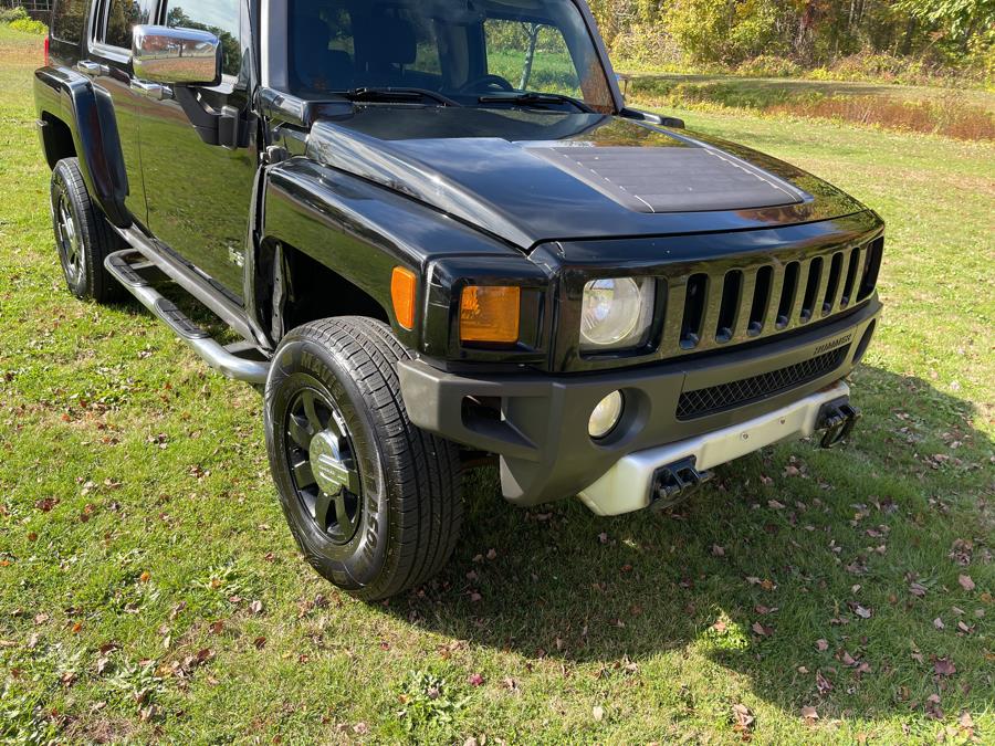 Used 2008 HUMMER H3 in Plainville, Connecticut | Choice Group LLC Choice Motor Car. Plainville, Connecticut