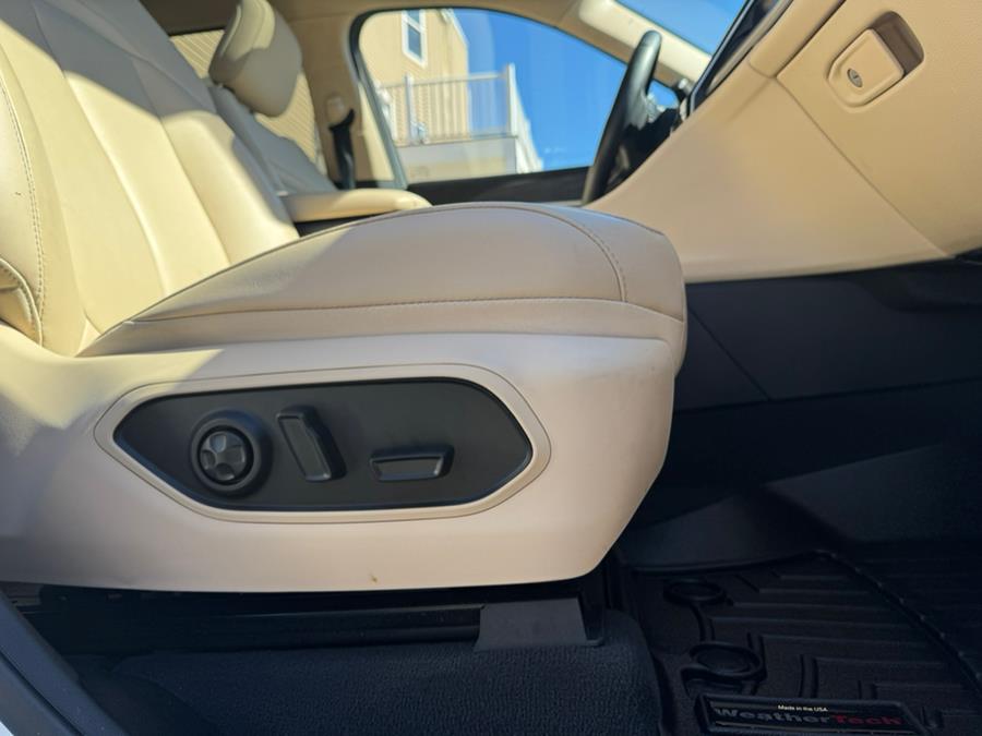 2022 Jeep Grand Cherokee L Limited 4x4, available for sale in Irvington, New Jersey | RT 603 Auto Mall. Irvington, New Jersey 2022 Jeep Grand Cherokee L Limited 4x4, available for sale in Irvington, New Jersey | RT 603 Auto Mall. Irvington, New Jersey