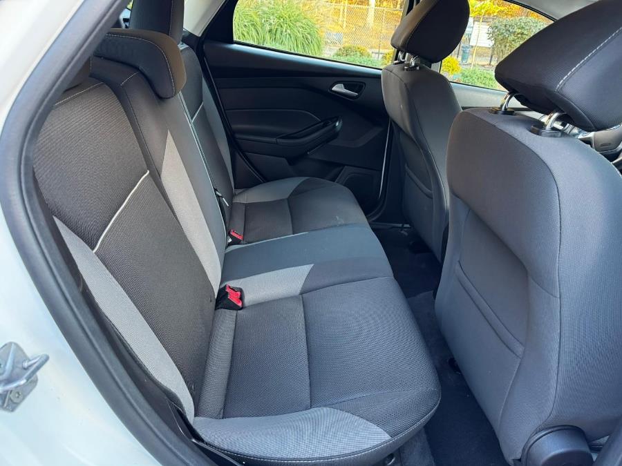 2014 Ford Focus 5dr HB SE, available for sale in Bloomingdale, New Jersey | Bloomingdale Auto Group. Bloomingdale, New Jersey 2014 Ford Focus 5dr HB SE, available for sale in Bloomingdale, New Jersey | Bloomingdale Auto Group. Bloomingdale, New Jersey