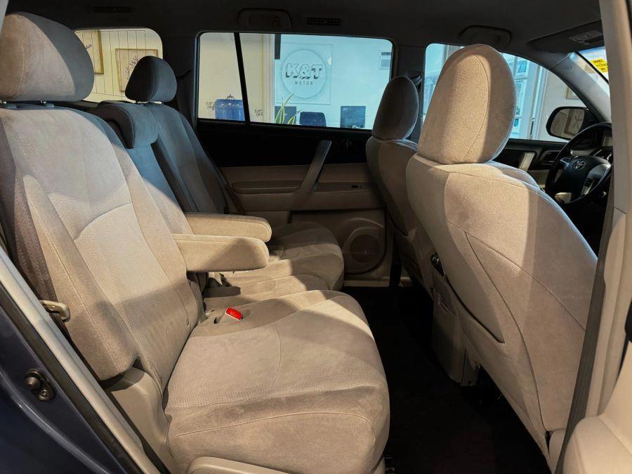 2013 Toyota Highlander SE Sport Utility 4D, available for sale in Santa Ana, California | K&T Motor LLC. Santa Ana, California 2013 Toyota Highlander SE Sport Utility 4D, available for sale in Santa Ana, California | K&T Motor LLC. Santa Ana, California