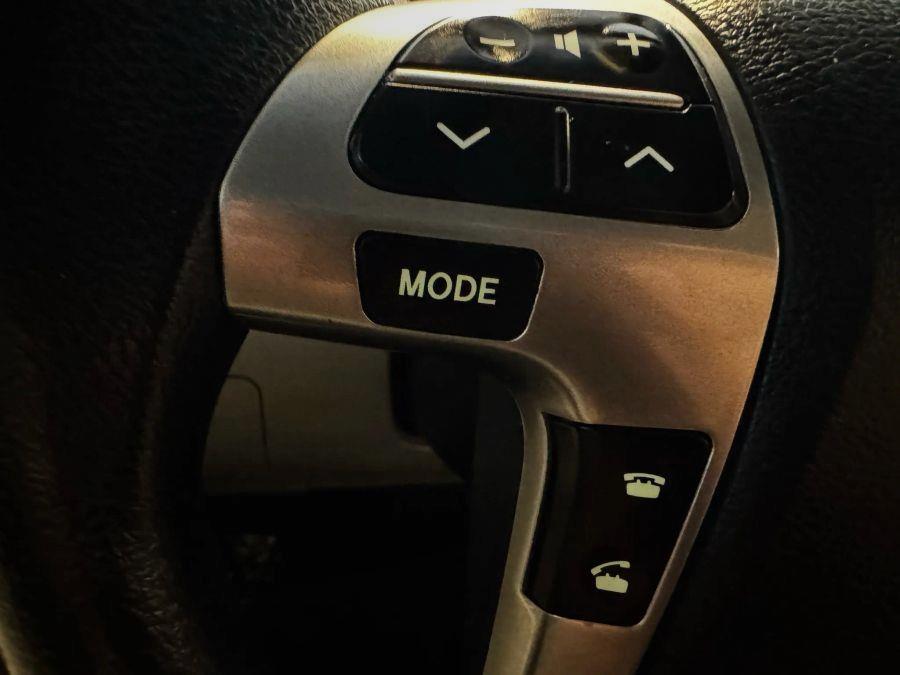 2013 Toyota Highlander SE Sport Utility 4D, available for sale in Santa Ana, California | K&T Motor LLC. Santa Ana, California 2013 Toyota Highlander SE Sport Utility 4D, available for sale in Santa Ana, California | K&T Motor LLC. Santa Ana, California