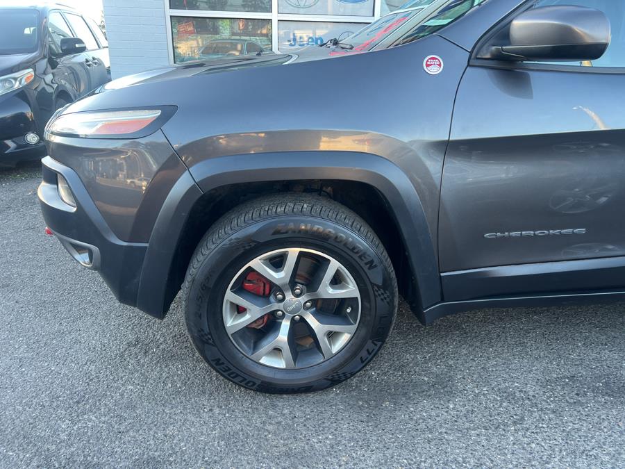 2015 Jeep Cherokee 4WD 4dr Trailhawk, available for sale in Milford, Connecticut | Korhan LLC DBA Superior Motors. Milford, Connecticut 2015 Jeep Cherokee 4WD 4dr Trailhawk, available for sale in Milford, Connecticut | Korhan LLC DBA Superior Motors. Milford, Connecticut