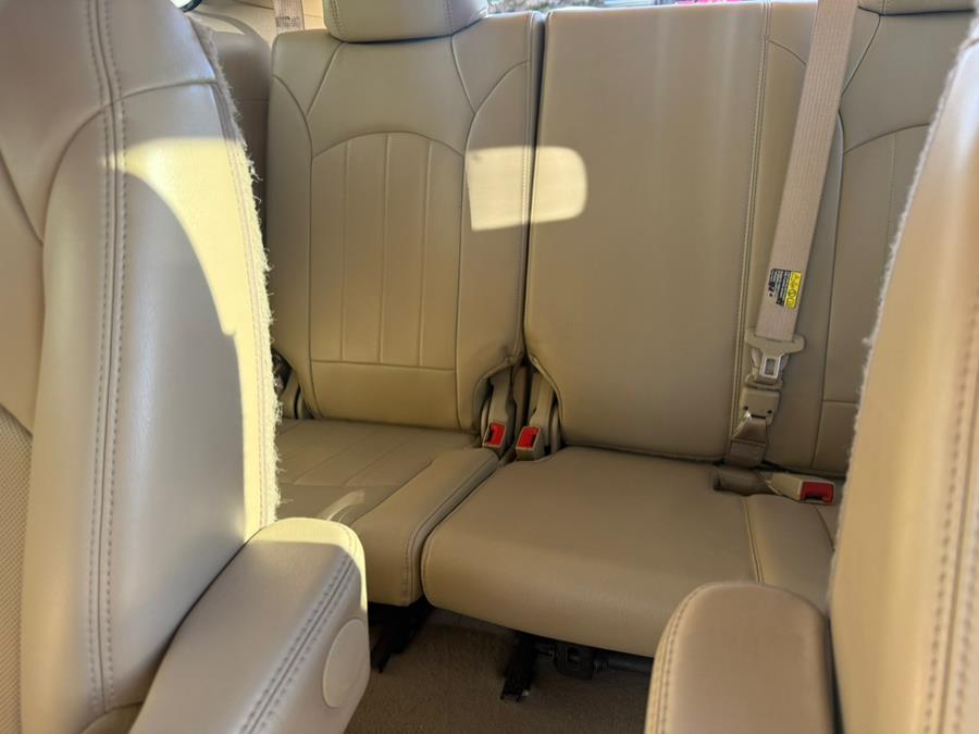 2012 Buick Enclave AWD 4dr Leather, available for sale in Bridgeport, Connecticut | CT Auto. Bridgeport, Connecticut 2012 Buick Enclave AWD 4dr Leather, available for sale in Bridgeport, Connecticut | CT Auto. Bridgeport, Connecticut