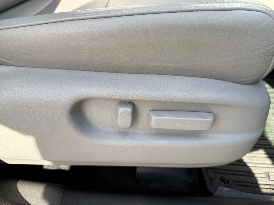 2017 Honda Pilot Touring AWD, available for sale in Bristol, Connecticut | Bristol Auto Center LLC. Bristol, Connecticut 2017 Honda Pilot Touring AWD, available for sale in Bristol, Connecticut | Bristol Auto Center LLC. Bristol, Connecticut