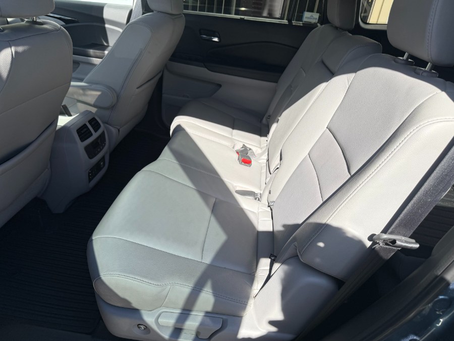 2017 Honda Pilot Touring AWD, available for sale in Bristol, Connecticut | Bristol Auto Center LLC. Bristol, Connecticut 2017 Honda Pilot Touring AWD, available for sale in Bristol, Connecticut | Bristol Auto Center LLC. Bristol, Connecticut