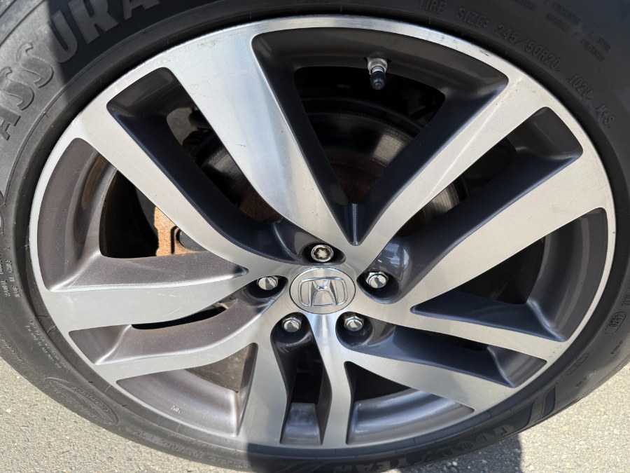 2017 Honda Pilot Touring AWD, available for sale in Bristol, Connecticut | Bristol Auto Center LLC. Bristol, Connecticut 2017 Honda Pilot Touring AWD, available for sale in Bristol, Connecticut | Bristol Auto Center LLC. Bristol, Connecticut