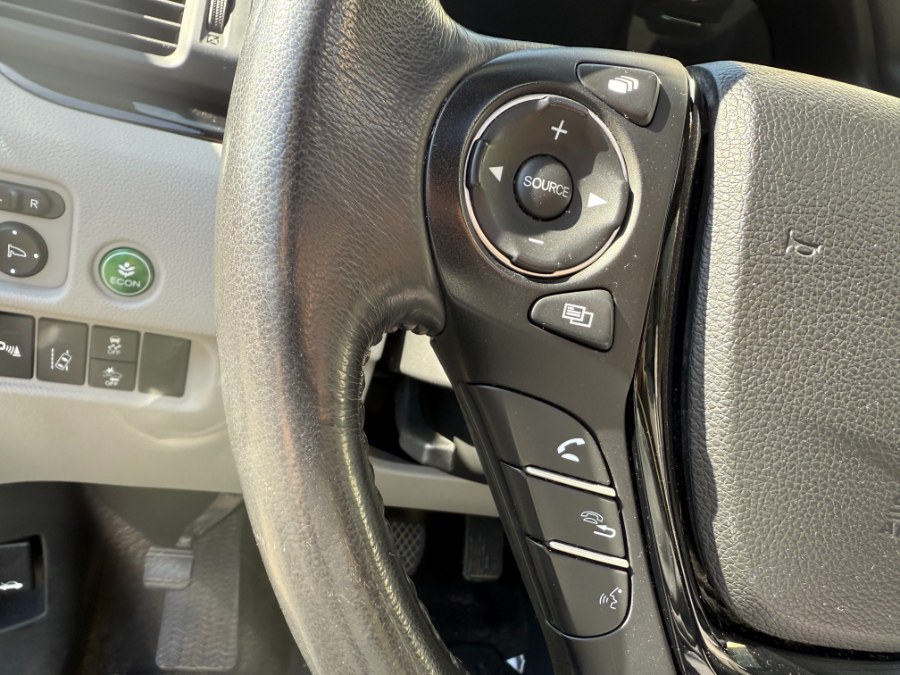 2017 Honda Pilot Touring AWD, available for sale in Bristol, Connecticut | Bristol Auto Center LLC. Bristol, Connecticut 2017 Honda Pilot Touring AWD, available for sale in Bristol, Connecticut | Bristol Auto Center LLC. Bristol, Connecticut