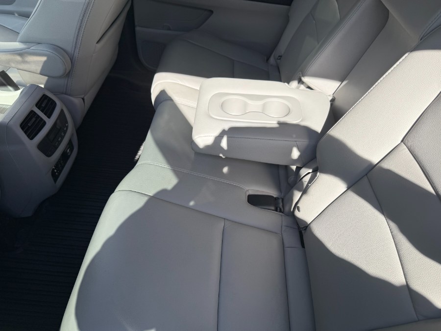 2017 Honda Pilot Touring AWD, available for sale in Bristol, Connecticut | Bristol Auto Center LLC. Bristol, Connecticut 2017 Honda Pilot Touring AWD, available for sale in Bristol, Connecticut | Bristol Auto Center LLC. Bristol, Connecticut