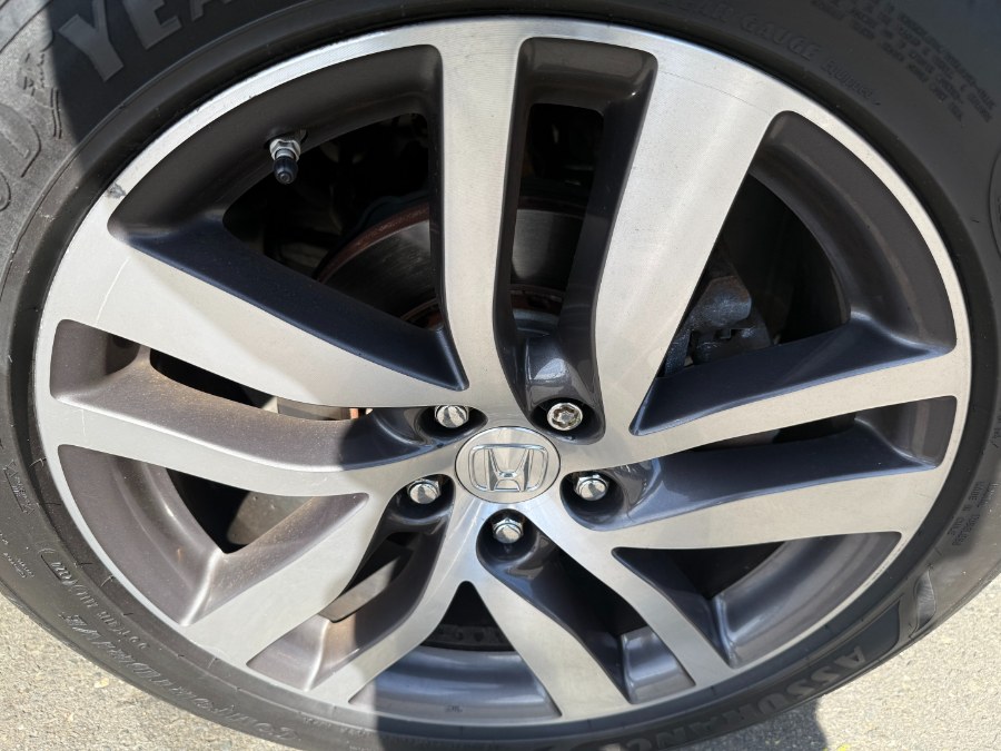 2017 Honda Pilot Touring AWD, available for sale in Bristol, Connecticut | Bristol Auto Center LLC. Bristol, Connecticut 2017 Honda Pilot Touring AWD, available for sale in Bristol, Connecticut | Bristol Auto Center LLC. Bristol, Connecticut