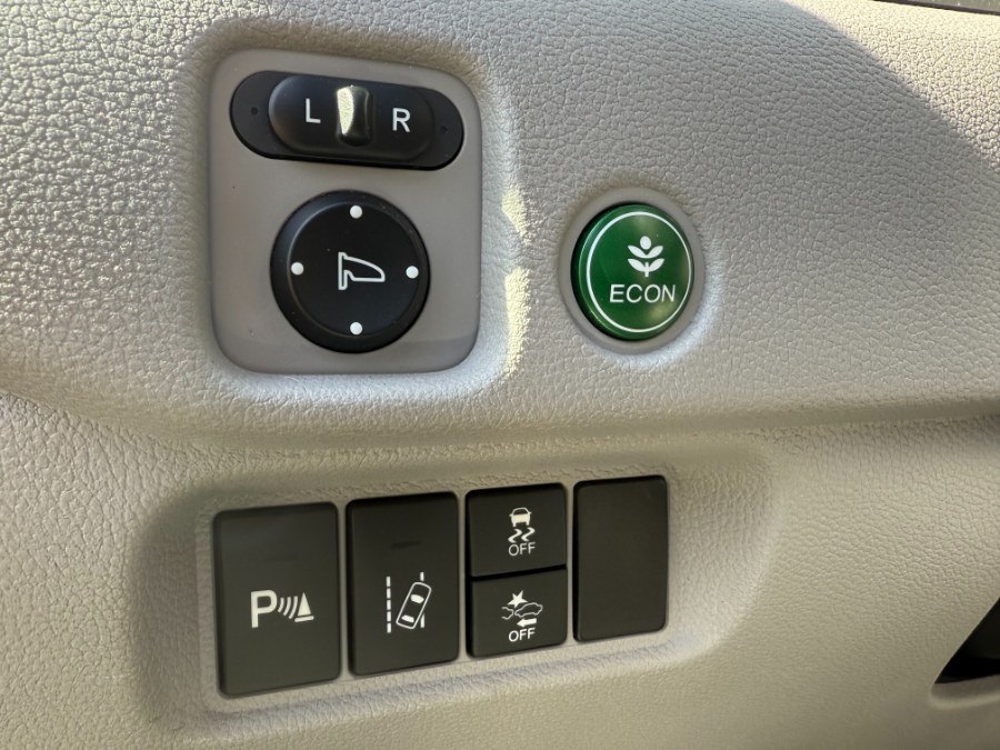 2017 Honda Pilot Touring AWD, available for sale in Bristol, Connecticut | Bristol Auto Center LLC. Bristol, Connecticut 2017 Honda Pilot Touring AWD, available for sale in Bristol, Connecticut | Bristol Auto Center LLC. Bristol, Connecticut