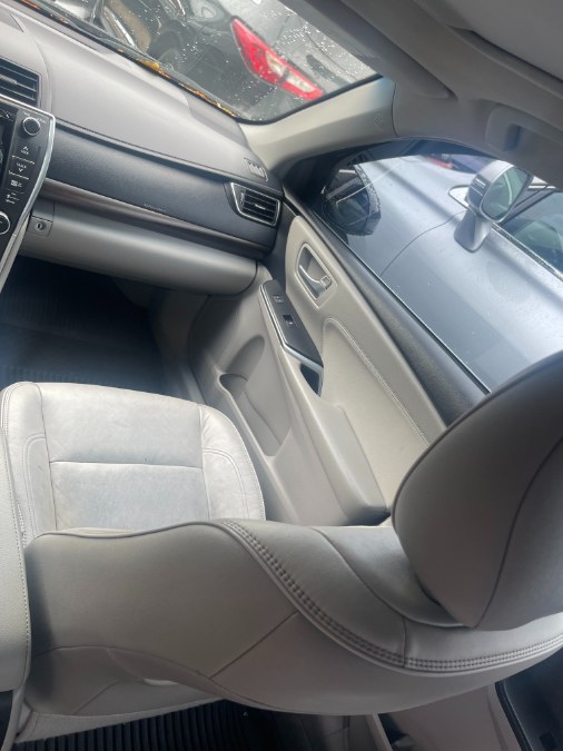 2016 Toyota Camry 4dr Sdn V6 Auto XLE (Natl), available for sale in BROOKLYN, New York | Deals on Wheels International Auto. BROOKLYN, New York 2016 Toyota Camry 4dr Sdn V6 Auto XLE (Natl), available for sale in BROOKLYN, New York | Deals on Wheels International Auto. BROOKLYN, New York