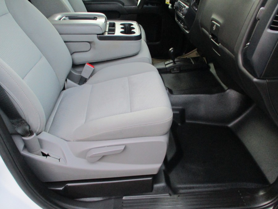 2019 GMC Sierra 2500HD 4WD Double Cab 144.2", available for sale in Suffield, Connecticut | Suffield Auto LLC. Suffield, Connecticut 2019 GMC Sierra 2500HD 4WD Double Cab 144.2", available for sale in Suffield, Connecticut | Suffield Auto LLC. Suffield, Connecticut