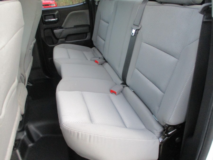 2019 GMC Sierra 2500HD 4WD Double Cab 144.2", available for sale in Suffield, Connecticut | Suffield Auto LLC. Suffield, Connecticut 2019 GMC Sierra 2500HD 4WD Double Cab 144.2", available for sale in Suffield, Connecticut | Suffield Auto LLC. Suffield, Connecticut