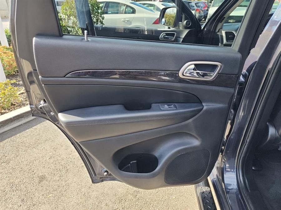 2012 Jeep Grand Cherokee 4WD 4dr Laredo Altitude, available for sale in Islip, New York | L.I. Auto Gallery. Islip, New York 2012 Jeep Grand Cherokee 4WD 4dr Laredo Altitude, available for sale in Islip, New York | L.I. Auto Gallery. Islip, New York