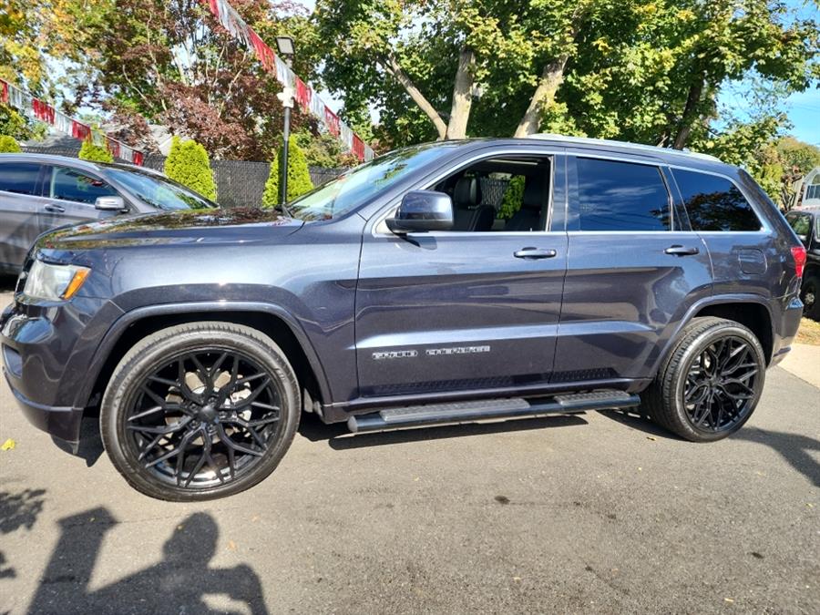 2012 Jeep Grand Cherokee 4WD 4dr Laredo Altitude, available for sale in Islip, New York | L.I. Auto Gallery. Islip, New York 2012 Jeep Grand Cherokee 4WD 4dr Laredo Altitude, available for sale in Islip, New York | L.I. Auto Gallery. Islip, New York
