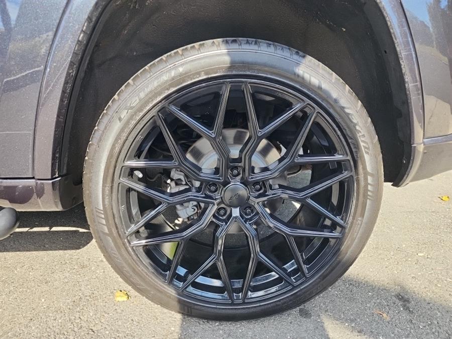 2012 Jeep Grand Cherokee 4WD 4dr Laredo Altitude, available for sale in Islip, New York | L.I. Auto Gallery. Islip, New York 2012 Jeep Grand Cherokee 4WD 4dr Laredo Altitude, available for sale in Islip, New York | L.I. Auto Gallery. Islip, New York
