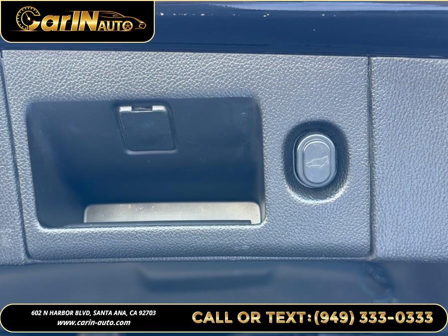 2018 Chevrolet Suburban 2WD 4dr 1500 LT, available for sale in Santa Ana, California | Carin Auto. Santa Ana, California 2018 Chevrolet Suburban 2WD 4dr 1500 LT, available for sale in Santa Ana, California | Carin Auto. Santa Ana, California