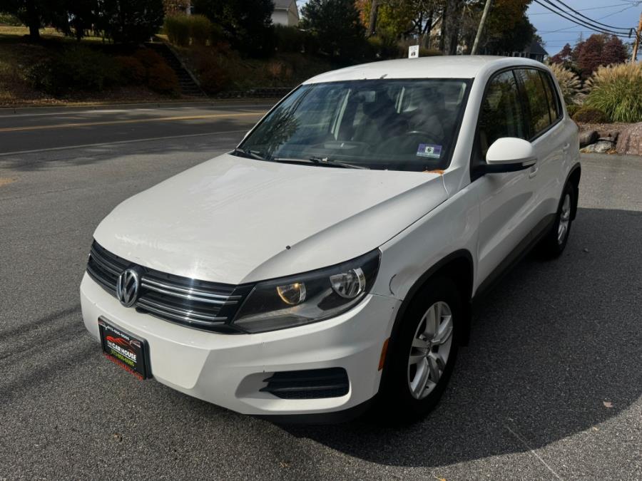 2013 Volkswagen Tiguan 4WD 4dr Auto SE w/Sunroof & Nav *Ltd Avail*, available for sale in Bloomingdale, New Jersey | Bloomingdale Auto Group. Bloomingdale, New Jersey 2013 Volkswagen Tiguan 4WD 4dr Auto SE w/Sunroof & Nav *Ltd Avail*, available for sale in Bloomingdale, New Jersey | Bloomingdale Auto Group. Bloomingdale, New Jersey
