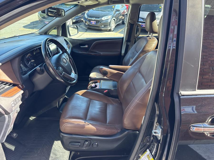 2017 Toyota Sienna Limited Premium FWD 7-Passenger, available for sale in Waterbury, Connecticut | National Auto Brokers, Inc.. Waterbury, Connecticut 2017 Toyota Sienna Limited Premium FWD 7-Passenger, available for sale in Waterbury, Connecticut | National Auto Brokers, Inc.. Waterbury, Connecticut
