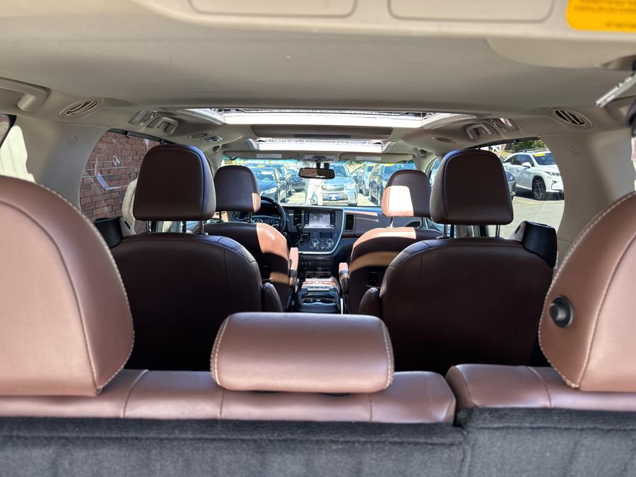 2017 Toyota Sienna Limited Premium FWD 7-Passenger, available for sale in Waterbury, Connecticut | National Auto Brokers, Inc.. Waterbury, Connecticut 2017 Toyota Sienna Limited Premium FWD 7-Passenger, available for sale in Waterbury, Connecticut | National Auto Brokers, Inc.. Waterbury, Connecticut