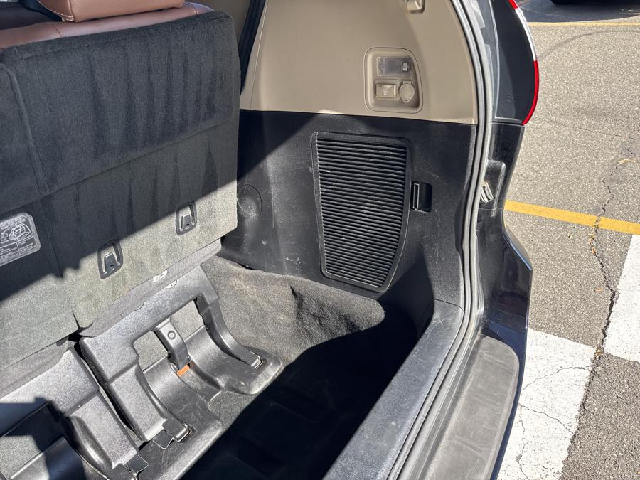 2017 Toyota Sienna Limited Premium FWD 7-Passenger, available for sale in Waterbury, Connecticut | National Auto Brokers, Inc.. Waterbury, Connecticut 2017 Toyota Sienna Limited Premium FWD 7-Passenger, available for sale in Waterbury, Connecticut | National Auto Brokers, Inc.. Waterbury, Connecticut