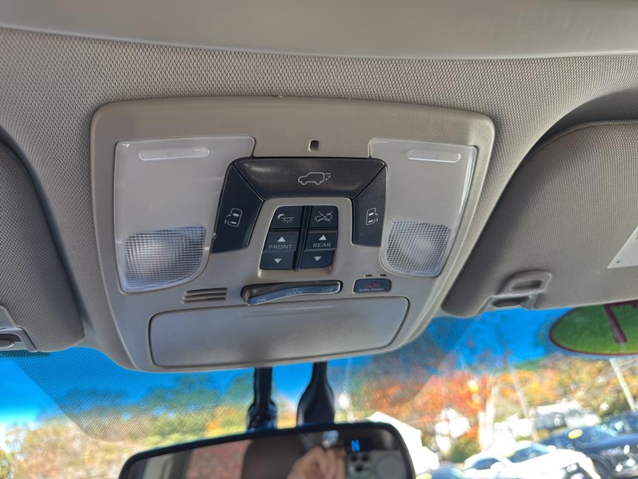 2017 Toyota Sienna Limited Premium FWD 7-Passenger, available for sale in Waterbury, Connecticut | National Auto Brokers, Inc.. Waterbury, Connecticut 2017 Toyota Sienna Limited Premium FWD 7-Passenger, available for sale in Waterbury, Connecticut | National Auto Brokers, Inc.. Waterbury, Connecticut