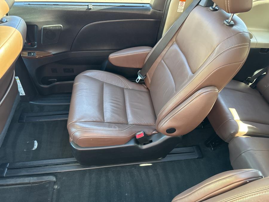 2017 Toyota Sienna Limited Premium FWD 7-Passenger, available for sale in Waterbury, Connecticut | National Auto Brokers, Inc.. Waterbury, Connecticut 2017 Toyota Sienna Limited Premium FWD 7-Passenger, available for sale in Waterbury, Connecticut | National Auto Brokers, Inc.. Waterbury, Connecticut