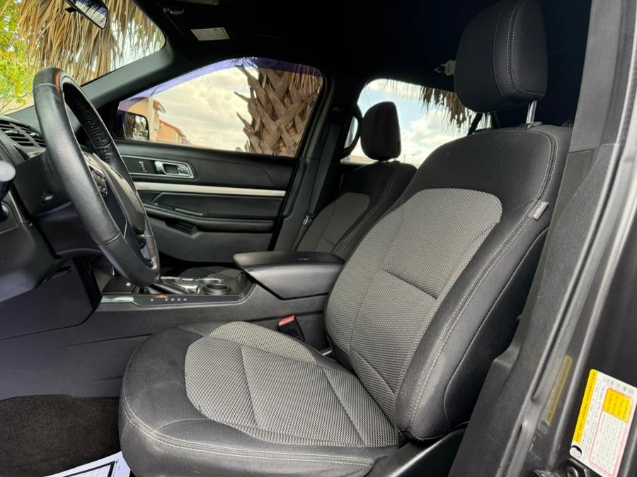 2018 Ford Explorer XLT FWD, available for sale in Hialeah, Florida | The Palm Motors LLC. Hialeah, Florida 2018 Ford Explorer XLT FWD, available for sale in Hialeah, Florida | The Palm Motors LLC. Hialeah, Florida