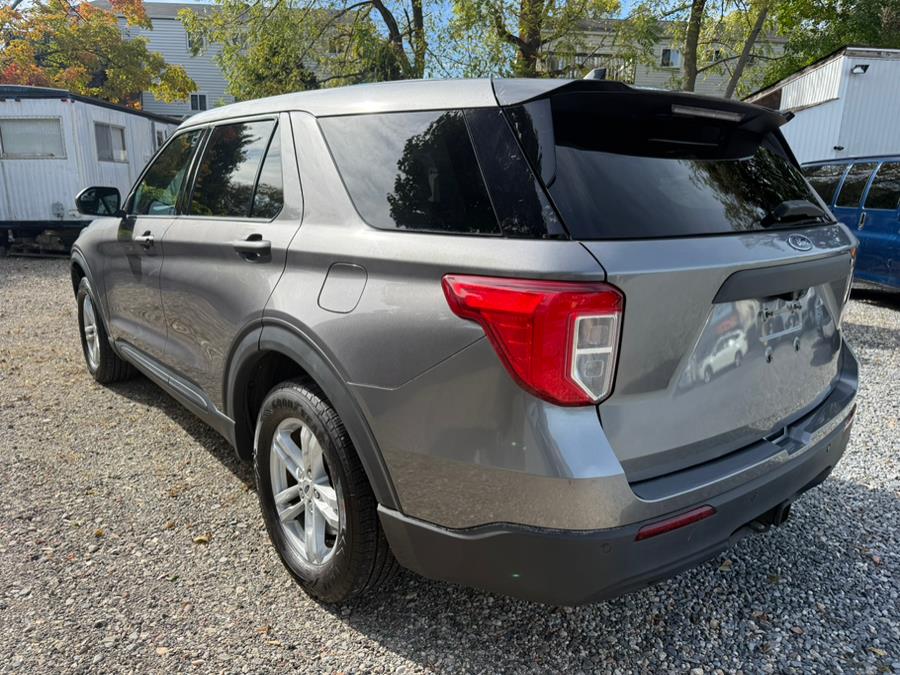 2020 Ford Explorer photo 3