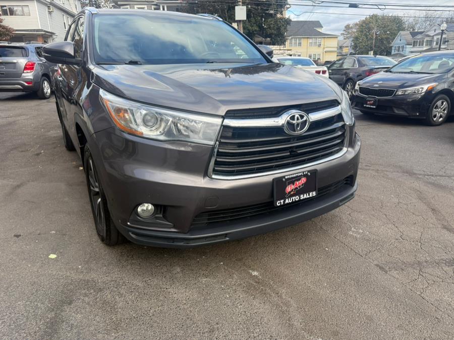 2016 Toyota Highlander XLE photo 4